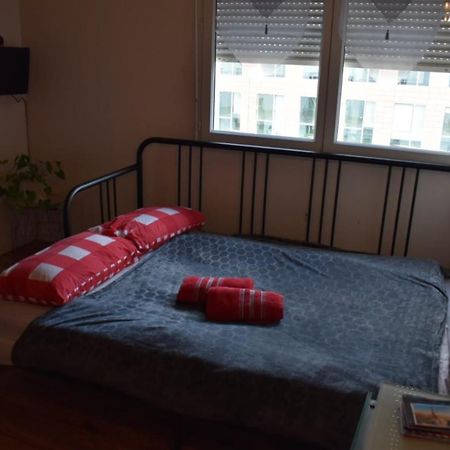 Duplex A 1 Kilometre De Disneyland Paris モンテヴラン エクステリア 写真