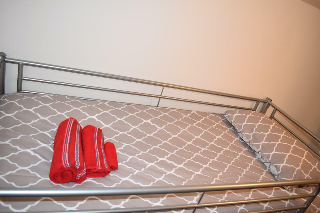 Duplex A 1 Kilometre De Disneyland Paris モンテヴラン エクステリア 写真