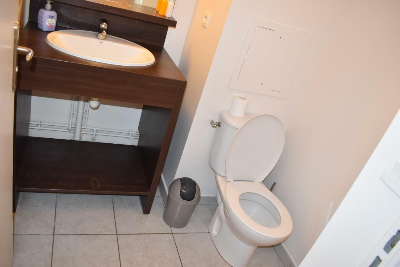 Duplex A 1 Kilometre De Disneyland Paris モンテヴラン エクステリア 写真