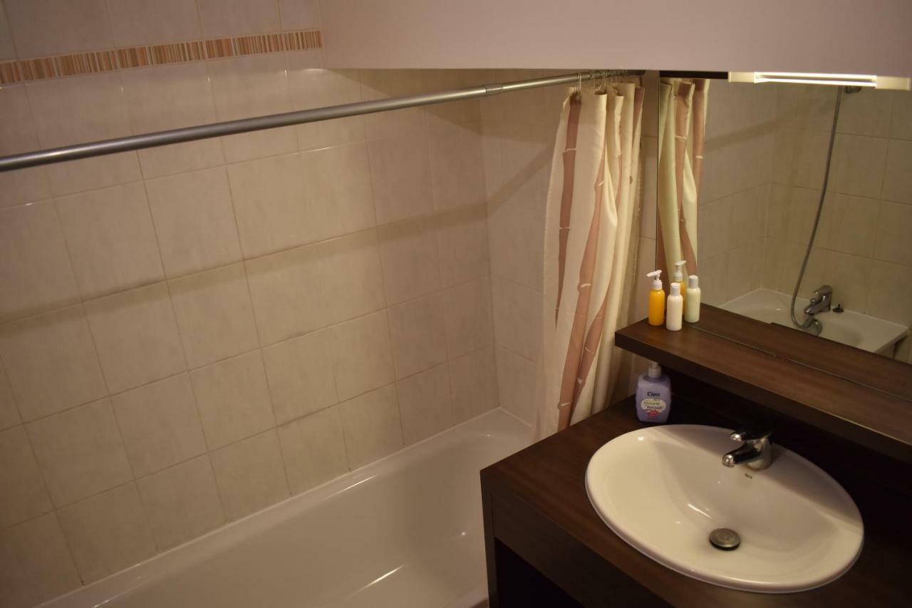 Duplex A 1 Kilometre De Disneyland Paris モンテヴラン エクステリア 写真