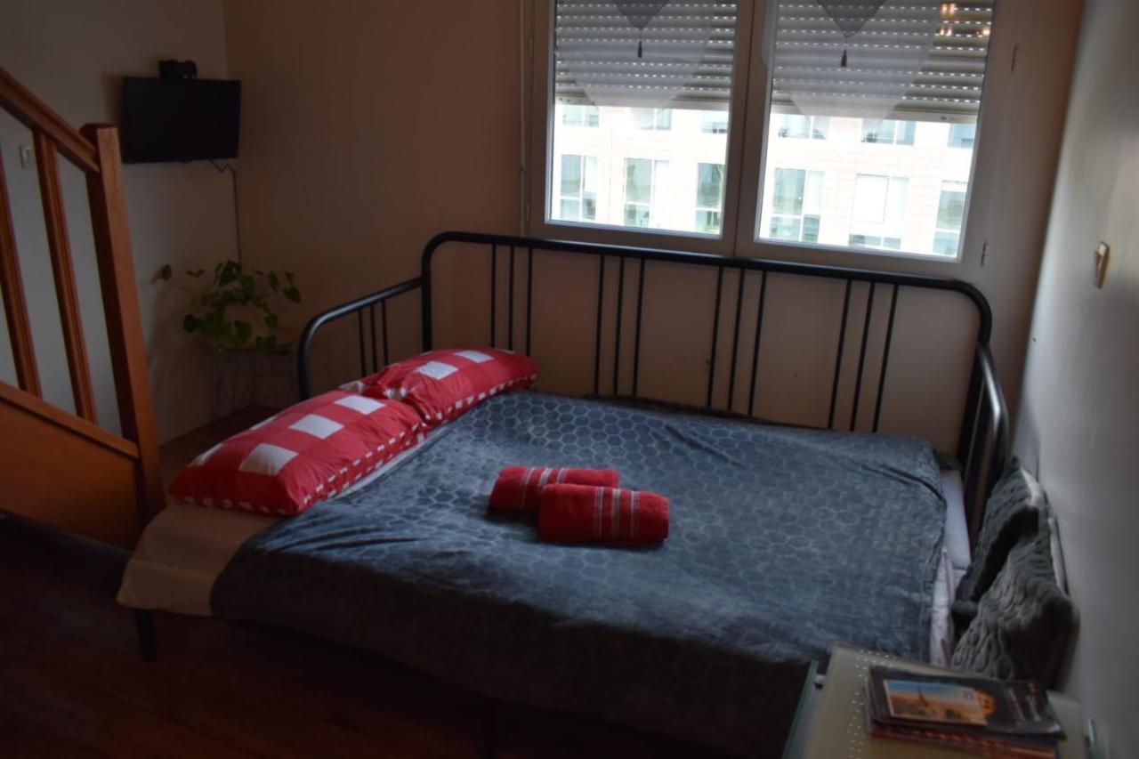 Duplex A 1 Kilometre De Disneyland Paris モンテヴラン エクステリア 写真